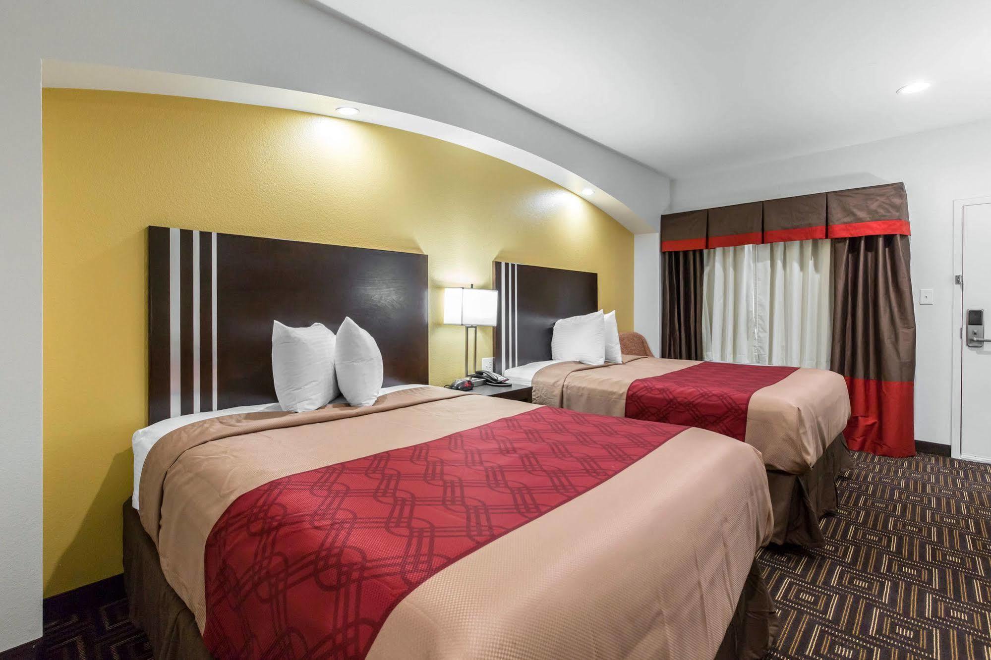 Scottish Inns & Suites Spring - Houston North Экстерьер фото