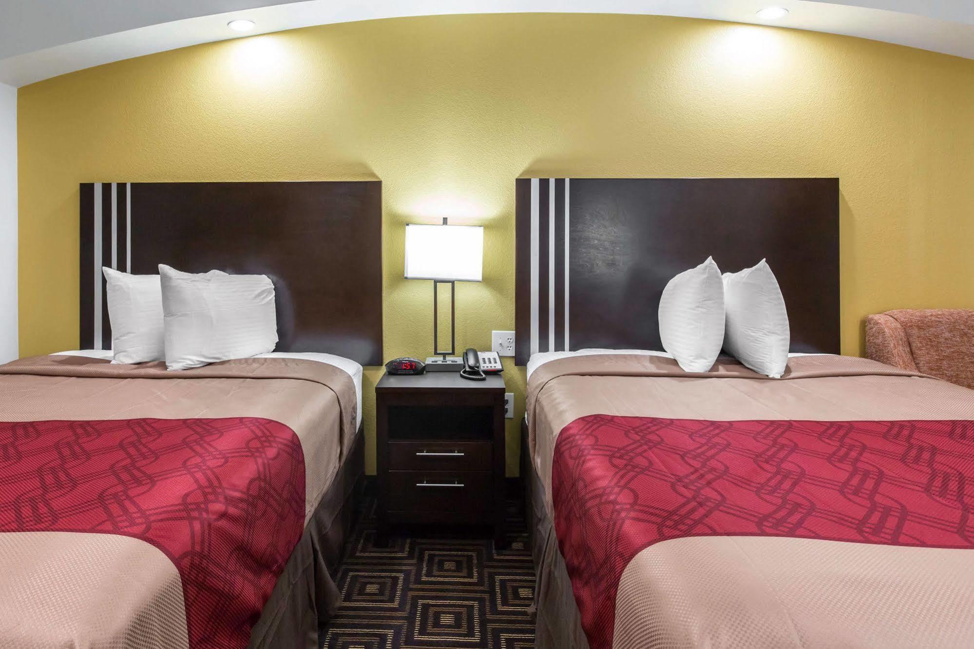 Scottish Inns & Suites Spring - Houston North Экстерьер фото
