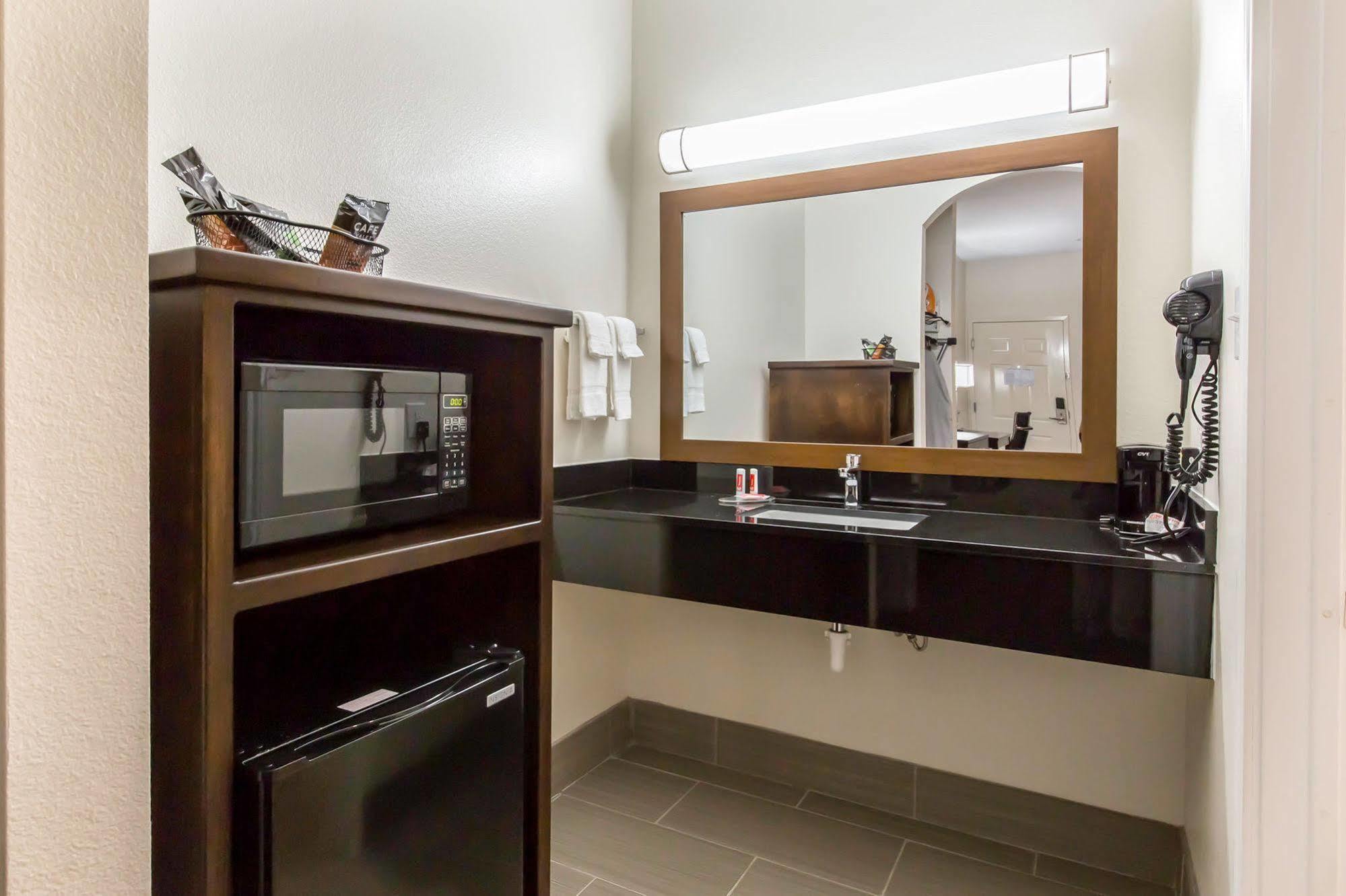 Scottish Inns & Suites Spring - Houston North Экстерьер фото