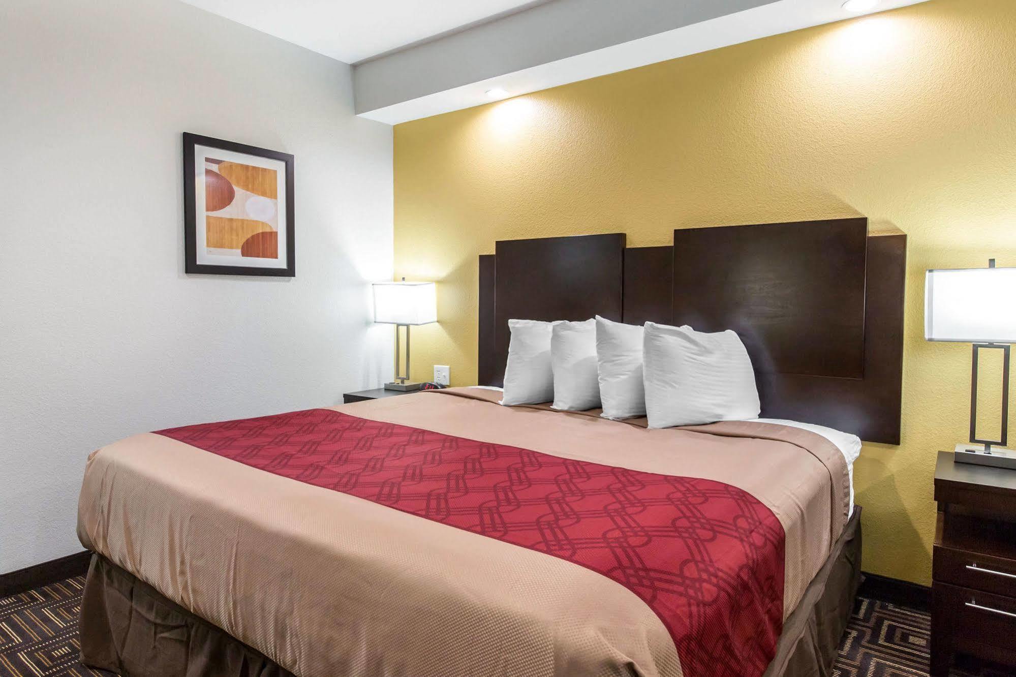 Scottish Inns & Suites Spring - Houston North Экстерьер фото
